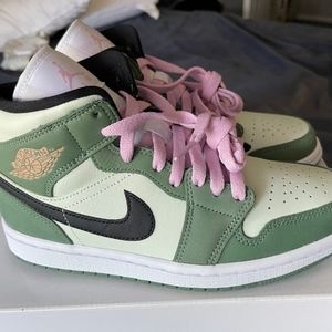 Nike Jordan 1 Mid Dutch Green